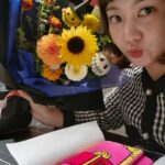 Park Na-rae Instagram - #생일주간 #개그여신박나래 이건 우리 개그여신 박나래 카페에서 주신 귀하디 귀한 선물.. 명품이라니.. 이게 무슨 일인가... 그저 미안하고 고맙고.. 사랑합니다 조만간 만나서 우리 팬카페 식구들 맛난거 먹읍시다