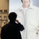 Park Seo-jun Instagram - 어느 덧 8년을 함께 했네요. 촬영을 진행 할 때마다 변함없이 밝게 맞이 해 주시고 응원해 주시고 아껴주셔서 진심으로 감사합니다. 저 역시 앞으로도 ZIOZIA 응원하겠습니다. 시간이 괜찮으시다면 명동에 잠깐 들러주세요 🫶🏻 @ziozia_official