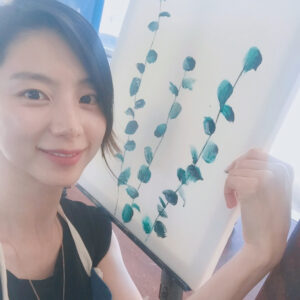 Park Soo-jin Instagram - 내 힐링타임 마이팔레트♡

#마이팔레트#카페에서#그림그리고#차마시는#신개념#아트클래스#유칼립투스#마누테라스#썽은태교중