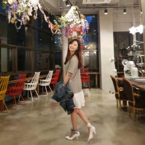 Park Soo-jin Instagram - 퇴근은 발랄하게 슝♡

#수고하셨습니다#꾸벅