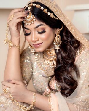 Parsa Evana Instagram - You are beautiful just the way you are ✨
Wearing- @moonsbdofficial 
Choreographer- Thanzil Jony
MUA - Masud Khan
Shoot for Look change ladies saloon