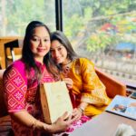 Parsa Evana Instagram - My mom clapped so loud for me everytime after every work of mine , that i never noticed who didn’t … ❤️🙂