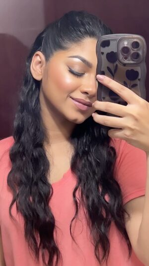 Parsa Evana Instagram - In love with this song ❤️
MUA- @zahidkhanbridalmakeover best ❤️