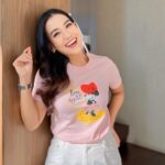 Patcharasri Benjamas Instagram - ❤️Mickey & Friends limited collection available at Ramathibodi Foundation🖤 แฟนดิสนีย์ เตรียมพุ่งตัว ครั้งแรกกับของที่ระลึกการกุศล คอลเลกชันพิเศษ Mickey & Friends มีจำหน่ายเฉพาะที่มูลนิธิรามาธิบดีฯ เท่านั้น น่ารัก น่าใช้ น่าสะสม ต้องรีบแล้ว 🤍 รายได้ทั้งหมดสมทบทุนช่วยเหลือผู้ป่วยยากไร้ และจัดซื้อเครื่องมือแพทย์เพื่อคณะแพทยศาสตร์โรงพยาบาลรามาธิบดี 🛒 เลือกชมของที่ระลึกเพิ่มเติมได้ที่ • www.ramafoundation.or.th • LINE @ramafoundation 📞0 2201 2222 #คําว่าให้ไม่สิ้นสุด