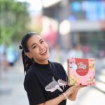 Patcharasri Benjamas Instagram - ได้ของขวัญกันรึยัง? 😍🧑‍🎄🌈❤️ โปรตีน 8 รสชาติในกล่องของขวัญน่ารัก จัดไป! @superyouthailand