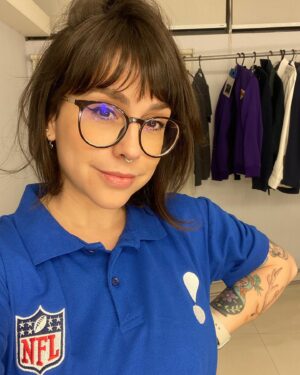 Patrícia dos Reis Instagram - Passando pra lembrar caso você ainda não saiba que essa gatinha aqui (eu no caso) é apresentadoura de tv na @redetv 💅🏻 📺

Então se liga que todo domingo a partir das 17h @golim @napoalmeida @marcelonarrador e eu, estamos ao vivo comentando NFL na tv aberta (chique demais).

E toda segunda ás 23:30 tem o #NFLShow com a gente também comentando tudo que aconteceu no mundinho NFL 🏈

Se eu fosse vocês eu não dava mole de ver esse quarteto fantástico na sua tv!
