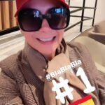 Patricia Manterola Instagram - #1 EN ESPAÑA con #BlaBlaBla !!! 🤩🙌🇪🇸GRACIAS a todos los que han apoyado esta canción!!! ❤️💛❤️ Nos vemos en España muy pronto!!! @radio.zonalatina.espana FELICIDADES @laseoaneoficial & @loveuakira son unas REINAS!!! 💕💕💕 Felicidades a los co-autores quienes escribieron conmigo esta canción @manuelzabalamusic & @juanjosehdez y a los productores @macaumusica @mrsanbaby por este temazo!!! GRACIAS a todos los involucrados, porque este éxito también es suyo: Mi súper equipo @palomeragroup @alepalomera1 @abogadopateador los quiero!!! A @moonrock.lat @hasselnuts @pedrofnk @luigifilisola you rock guys!!! A los que hicieron el video y las fotos: @broducers @chentechapitas @jorgebeltranhair @alvmontm @franalcan @diegoltorre @jldances2do @jesusnunezcoreografo @lcampbellcoreografa Dream team!!! A mi PR: @fase_7oficial @nahim80 @chechucho 🤩🙏🏼🩷 A mi social media team: @moritadigital 🙏🏼🙌