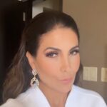 Patricia Manterola Instagram - Maquillaje ✅ Pelo ✅ Actitud ✅ #blablabla