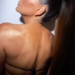Patricia Manterola Instagram - 🎵 “Tu y Yo” - album “Quiero Más” 1998 Esta canción la grabé pensando en alguien muy especial…uf de esos amores 🔥… ¿Tu a quién le dedicarías una canción como esta? Maquillaje: @chentechapitas Pelazo & video: @jorgebeltranhair