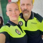 Patricia Montero Instagram - ✌🏻 Se puede decir que el traje de poli me gusta (no es la 1°vez que me lo pongo en ficción) y Rocío me divierte mucho, pero compartir grabación con esta pandilla supera con creces el uniforme 👮‍♀️ Lo que me he podido yo reír en el coche patrullando con este señor @feleman Gracias compis por las risas y los ratos! @raquelguerrero1 @paulagallegoficial #MachosAlfa2 ¿Os está gustando la 2° temporada de #MachosAlfa ? @contubernio_producciones @netflixes