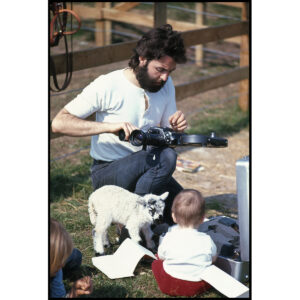 Paul McCartney Instagram - Happy Easter. I hope the Easter Bunny found you! - Paul⁣
⁣
📷 by @lindamccartney