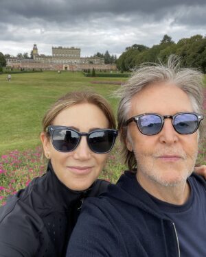 Paul McCartney Instagram - Giving thanks for love - Paul ❤️

#Thanksgiving #HappyThanksgiving