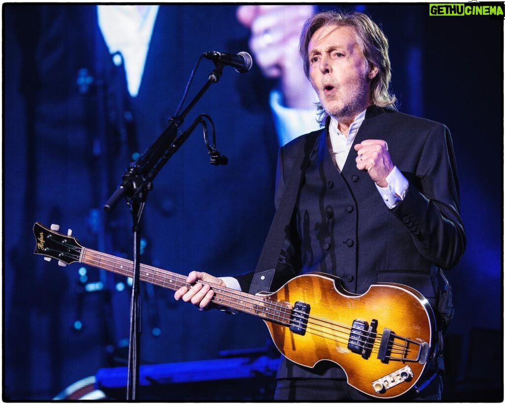 Paul McCartney Instagram - The 2023 GOT BACK tour has begun 🎸🇦🇺 Maybe we’re amazed at the way we really love you, Adelaide. What an incredible opening night! #PaulMcCartneyGotBack