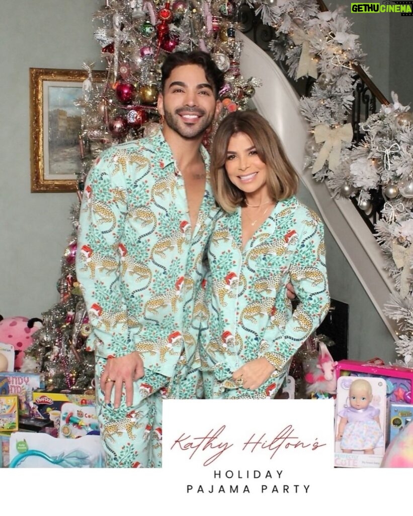 Paula Abdul Instagram - It’s a PJ party at @kathyhilton’s 🧸💤 Shoutout to all the amazing brands that were a part of this evening 💕 Pajamas by @printfresh & slippers by @minnetonka @thesiskiss @voluspa @lovesnapbracelets @baublebar @magicmind @lemieux @delola @thecaviarco @jacksonmorgancream @locksandmane