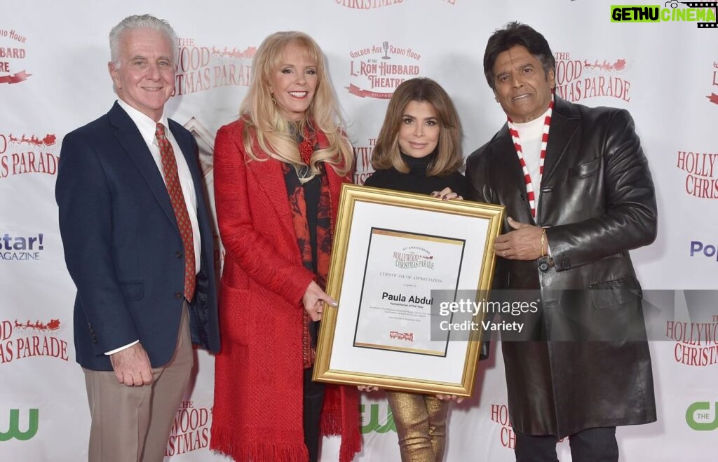 Paula Abdul Instagram - It was such an honor to be recognized as the 2023 Humanitarian of the Year at the #HollywoodChristmasParade!🙏🏼🎄✨The iconic parade will air in primetime on @thecw on December 15th!