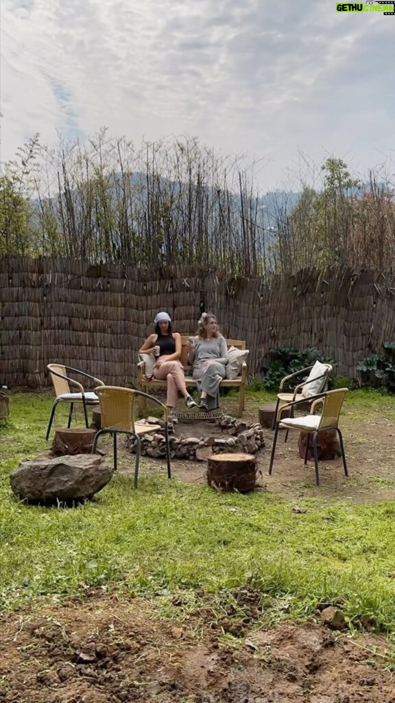 Paula Bolatti Instagram - Proyecto terraza día 1: Mujeres power nos unimos para darle calidez y belleza a un espacio olvidado. Desde hoy hasta el domingo les iremos mostrando el paso a paso este hermoso proyecto. También pasaremos todos los datos por que no 🤗