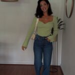 Paula Bolatti Instagram - 💚 Lookcito de hoy para un día de grabaciones y visitar departamentos en arriendo 👀 . #PauliiLooks #grwm #outfit #lookdodia