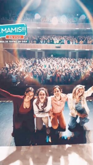 Paz Bascuñan Instagram - Maravillosa función en Concepción ! Un teatro precioso y un público encantador ❤️❤️❤️❤️
Gracias !!!!
Próxima parada Los Ángeles ! Nos vemos este miércoles @sos.mamis 
#sosmamislagira #sosmamisteatro 

@tamaraacostazambra @loretoaravena @jennycavallooficial @bayoproducciones 

Entradas en ticketpro