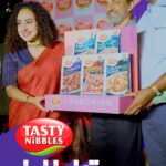Pearle Maaney Instagram - I feel so soo happy to share this tasty video with you all! You know how much I Love @tastynibblesfood products!.... Few days back I had this amazing time at Tasty Nibbles Live event as their Chief Guest, tasting all my favourite food along with many amazing influencer buddies. With almost 60 products ranging from Chicken, Fish, Duck, Veg and more @tastynibblesfoods have also introduced five new products that are absolutely delicious. Do try out their range from www.tastynibbles.in Use coupon code NITA2024 for special discount Superanu kaetto. Njan guarantee 👌🏽