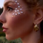 Pelin Uluksar Instagram - Glowy things 🫠✨ #ellesummerweekend