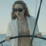 Pelin Uluksar Instagram - ❤️‍🔥❤️‍🔥❤️‍🔥 Yayınlar Direktörü: @gulay_ozdemir Video: @unalavcii Fotoğraflar: @nadirozkan Moda ve Güzellik Direktörü: @caglakucukdereli Styling: @sedassolmaz Saç ve Makyaj: @mesut.ozuzun Kurumsal İletişim: @mine.gunduz Marka İletişimi: @yoncayalki Prodüksiyon: @nutekstudio Fotoğraf Asistanı: @togicoo Saç ve Makyaj Asistanı: @makeup_aysealtunyildiz Mekan: @ctekkayadenizcilik Teşekkürler @ufukergin @sociaentertainment @gorkemsanver @esratekkaya