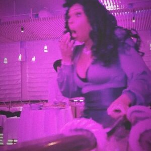 Peppermint Instagram - Bounce with it