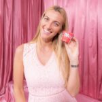 Petra Kvitová Instagram - Celebrating @haagendazsczech with the new French macaron ice cream at their amazing Racquet House party 🎉 Chocolate Ganache or Strawberry Raspberry? Swipe to see which one is my fave #Partner #SummerOfAmour #HaagenDazs #HaagenDazsMoment #DokonaláZmrzlina #DontHoldBack