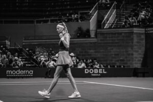 Petra Kvitová Instagram - First round win at a Slam, never easy, never taken for granted, *always* feels so good 🙏🗽

@usopen | 📸 @sbermatov