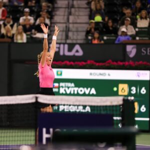 Petra Kvitová Instagram - P
O
J
D

👀

@bnpparibasopen