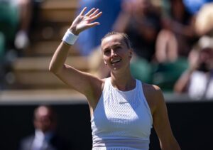 Petra Kvitová Instagram - See you tomorrow in round three 😀💚💜

@wimbledon