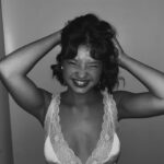 Peyton Elizabeth Lee Instagram - Proof of life