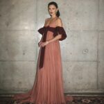 Phoebe Tonkin Instagram - @oscardelarenta @vanityfair @emmajademorrison 📷 @andiejjane