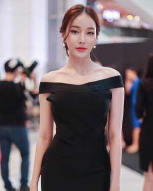 Pichana Yoosuk Thumbnail - 20.7K Likes - Most Liked Instagram Photos