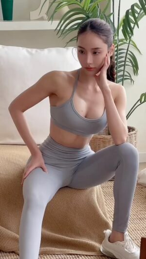 Pichana Yoosuk Instagram - 💪🏻