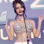 Pichsinee Veerasuthima Instagram - ขอบคุณแฟนเพลงสนับสนุนผลงานเพลงของโบมาเสมอเลยนะคะ ดีใจที่มีทุกๆคน และขอบคุณ @kazzmagazine สำหรับรางวัลด้วยนะคะ 🫶🏽🥹✨ #KAZZAWARDS2024