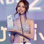 Pichsinee Veerasuthima Instagram - ขอบคุณแฟนเพลงสนับสนุนผลงานเพลงของโบมาเสมอเลยนะคะ ดีใจที่มีทุกๆคน และขอบคุณ @kazzmagazine สำหรับรางวัลด้วยนะคะ 🫶🏽🥹✨ #KAZZAWARDS2024