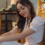 Pichukkana Wongsarattanasin Instagram - ของขวัญวันวาเลนไทน์มอบให้ทุกคนน้า #คนเดียวในหัวใจ ost. #มือปราบมหาอุตม์ cover by นอตอ ค้าบ ❤️🌹 ขอให้ทุกคนมีความรักดีๆ แฮปปี้ตลอดไปเลยนะคะ 🥰🥰 ไปฟังเต็มๆใน YOUTUBE ช่อง PICHUKKANA นะคะ เดี๋ยวแปะลิ้งค์ไว้ให้ค่ะ 🙏🏻🩷🥰 ขอบคุณครูพี่อิน @inbudokan พี่พลับของคุณหนูวววว โทรหาปุ๊ปพี่อินจัดให้ได้ทุกอย่างเลย ทั้งสอนร้อง จองห้องอัด ควบคุมการผลิต ขอบคุณพี่ๆที่ ipoey studio ด้วยนะคะ พี่ๆน่ารักสุดๆเลยค่ะ 📸 ขอบคุณเพื่อนรัก น้องรัก @cinematic_rental ฝากทีมโปรดักชั่นเพื่อนนอตอด้วยน้า งานเร่งงานด่วนก็ยังมาทำให้เพื่อนอย่างดีเลย 🏡 ขอบคุณ @stu.chan ด้วยคะ บ้านสวย แสงดี โลเคชั่นอบอุ่นน่ารัก อิอิ ไปใช้บริการกันได้นะคะ