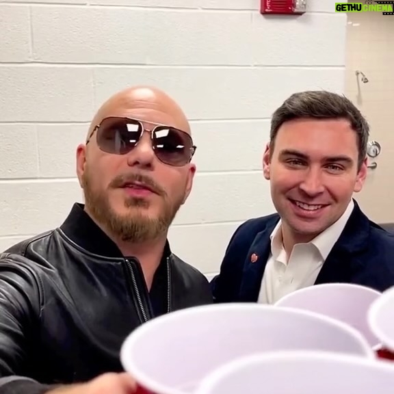 Pitbull Instagram - Let’s stop wasting time, it’s #CincoDeMayo and I’d like Tequila little time with you 😉🎊