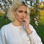 Pixie Lott Instagram - young women today face so many challenges that threaten their futures and aspirations. Many feel anxious, have lost confidence in themselves and worry for a future which appears to be spiralling out of their control. I have been an ambassador for @PrincesTrust for more than 15 years and have seen the amazing work they do with their #ChangeAGirlsLife campaign. thank you to @MappinandWebb who are supporting this campaign to help more young women build a better future for themselves. Between 13th May- 31st July, 5% from every item purchased from the beautiful Riveret Limited Edition collection will go towards The Prince’s Trust in support of the #ChangeAGirlsLife campaign. #ad