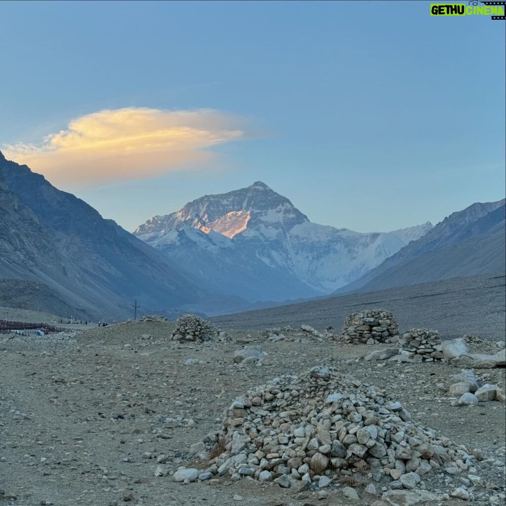 Ploypailin Thangprapaporn Instagram - Jomolangma (name of the Mt.Everest in Tibet ☺️)8848.86 m