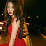 Ployshompoo Supasap Instagram - I’ll be your santy tonight 🎄🌹 Thank you for 2M today~ Merry Christmas! 🫣❤️
