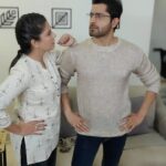 Pooja Gor Instagram - New way to keep your weight in check 😂😂 #jokes #jokeoftheday #romance #couples #comedyreels #reelsinstagram #jokesfordays #funnyjokes #husbandwifejokes #husbandwifetalks #biwi #explore #relatablememe #funnymemes #memeoftheday #relatableposts #sitmeme #memestagram #jokes #explore