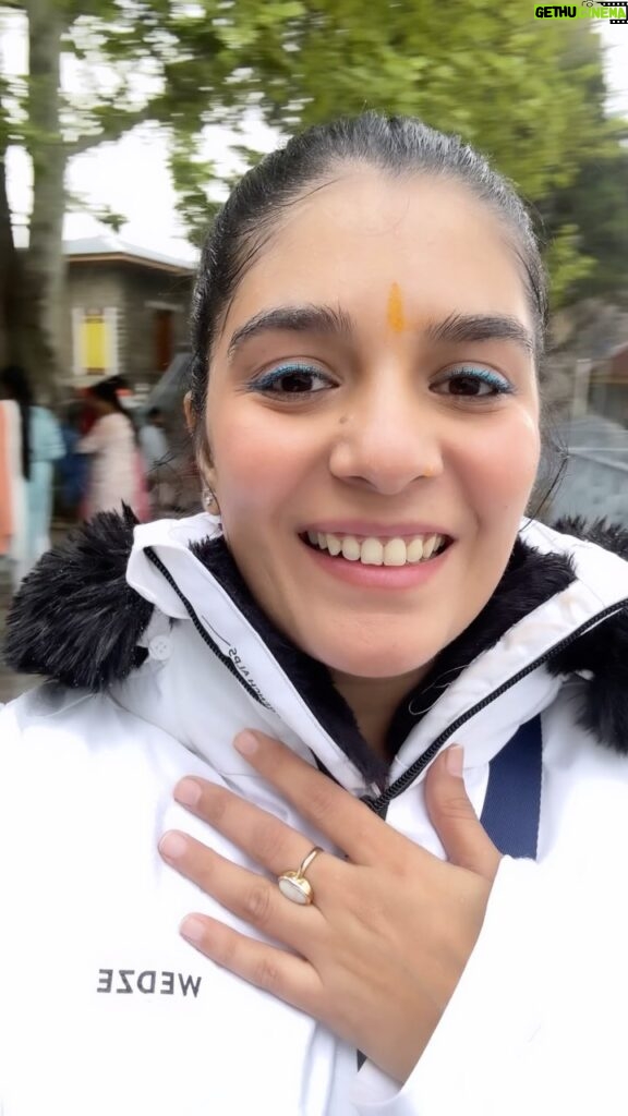 Pooja Gor Instagram - On my last day in Srinagar, I managed to go to Shankaracharya Temple and seek blessings of Lord Shiva. They say, you get to see him only when he is willing to bless you. I sure do feel blessed! Om Namah Shivaay🔱 📍Shankaracharya Temple, Srinagar, Jammu & Kashmir [Shankaracharya Temple, Srinagar, Kashmir, Jammu & Kashmir, J&K, India, Temple, Lord shiva, Bholenath, Mahadev]