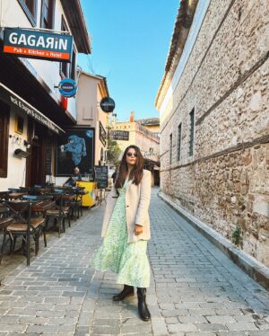 Pooja Gor Instagram - Hi 👋🏽