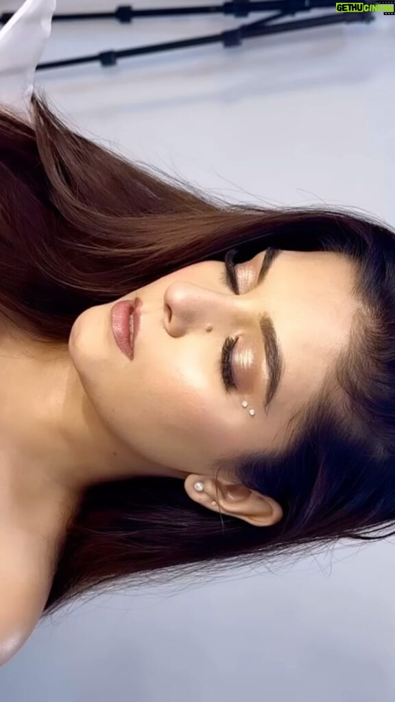 Pooja Gor Instagram - For @poojagor 🦋 Lenses @theeyebox.in #poojagor #pragya_mua #makeup #makeupideas #indianwedding #indianmakeupartist #mumbaimakeupartist #actress