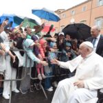 Pope Francis Instagram - EN: The three theological virtues are great gifts of God. Without them, we might be prudent, just, strong, and temperate, but we would not have a heart that loves even when it is not loved, nor would we have hope that dares against all hope. #GeneralAudience PT: As três virtudes teologais são grandes dons de Deus. Sem elas poderíamos ser prudentes, justos, fortes e temperantes, mas não teríamos um coração que ama mesmo quando não é amado, não teríamos uma esperança que ousa contra toda esperança. #AudiênciaGeral ES: Las tres virtudes teologales son grandes dones de Dios. Sin ellas, podríamos ser prudentes, justos, fuertes y templados, pero no tendríamos un corazón que ama incluso cuando no es amado, no tendríamos una esperanza que osa contra toda esperanza. #AudienciaGeneral IT: Le tre virtù teologali sono grandi doni di Dio. Senza di esse noi potremmo essere prudenti, giusti, forti e temperanti, ma non avremmo un cuore che ama anche quando non è amato, non avremmo una speranza che osa contro ogni speranza. #UdienzaGenerale FR: Les trois vertus théologales sont de grands dons de Dieu. Sans elles, nous pourrions être prudents, justes, forts et tempérants, mais nous n’aurions pas un cœur qui aime même quand il n’est pas aimé, ni une espérance qui ose contre toute espérance. #AudienceGenerale DE : Die drei theologischen Tugenden sind bedeutende Gottesgaben. Ohne sie könnten wir klug, gerecht, stark und maßvoll sein, aber wir hätten kein Herz, das liebt, auch wenn es nicht geliebt wird, und keine Hoffnung, die gegen alle Hoffnung Wagnisse eingeht. #Generalaudienz PL: Trzy cnoty teologalne są wielkimi darami od Boga. Bez nich moglibyśmy być roztropni, sprawiedliwi, mężni i umiarkowani, ale nie mielibyśmy serca, które miłuje nawet wtedy, gdy nie jest miłowane, nie mielibyśmy nadziei wbrew wszelkiej nadziei. #AudiencjaOgólna
