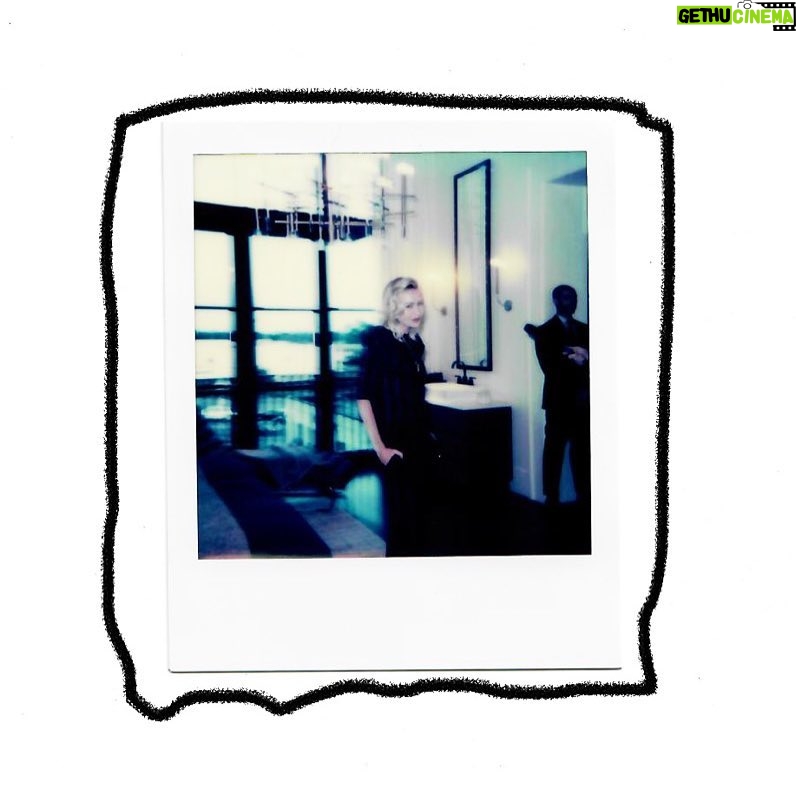 Portia de Rossi Instagram - Check out my company - @generalpublic.art #generalpublic #synograph