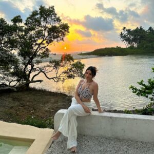 Prakriti Kakar Instagram - Birthday getaway at @kaiagoa 🍀 
Immaculate vibes, stunning sunsets and excellent food 🏡
Can’t wait to be back! 🥹