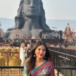 Pranavi Manukonda Instagram - మహాశివరాత్రి శుభాకాంక్షలు ✨❤️🙏🏻🦚 My designer: @shilpacouture ❤️ @isha.foundation @adiyogi.official #mahashivratri #awakewithadiyogi #shiva #spiritual #ishafoundation #adiyogi #sadhguru