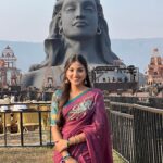Pranavi Manukonda Instagram - మహాశివరాత్రి శుభాకాంక్షలు ✨❤️🙏🏻🦚 My designer: @shilpacouture ❤️ @isha.foundation @adiyogi.official #mahashivratri #awakewithadiyogi #shiva #spiritual #ishafoundation #adiyogi #sadhguru